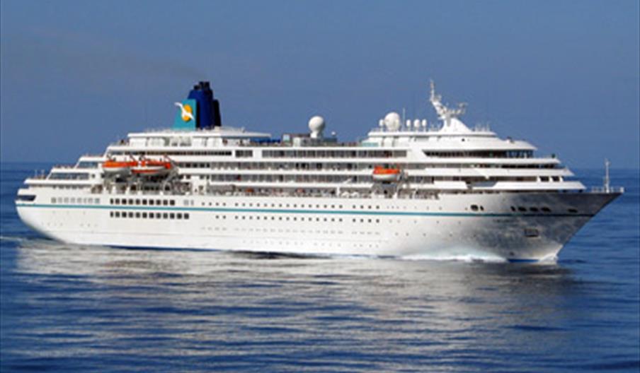 Visit of Amadea  Cruise Ship English Riviera